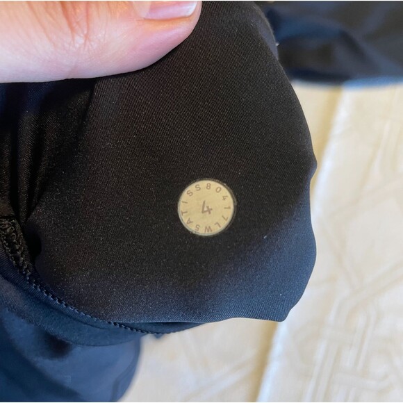 Lululemon Fast Free Crop Women's Size 4 Black Capri Athletic Leggings - Picture 6 of 6